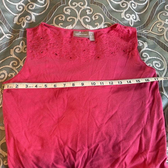 Pink top - Picture 3 of 4